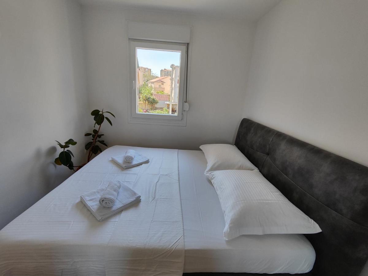 Lucy Apartment Σπλιτ Εξωτερικό φωτογραφία